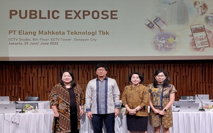 Mobile phone with webpage of company PT Elang Mahkota Teknologi Tbk ... PT Elang Mahkota Teknologi Tbk